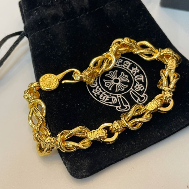 Ch*0me He**ts necklaces